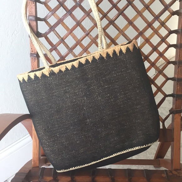 SUN 'N' SAND Weaved Tote/ShoulderBag Black and Tan - Picture 1 of 8